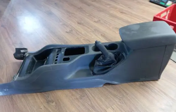 Ford Ranger Center console AR3921045A066 FL59085C