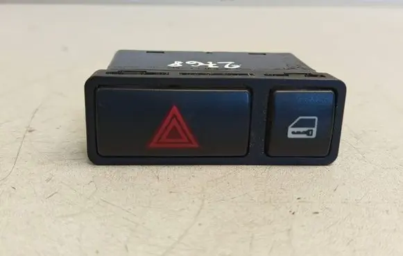 BMW X5 E53 Hazard light switch 8368920