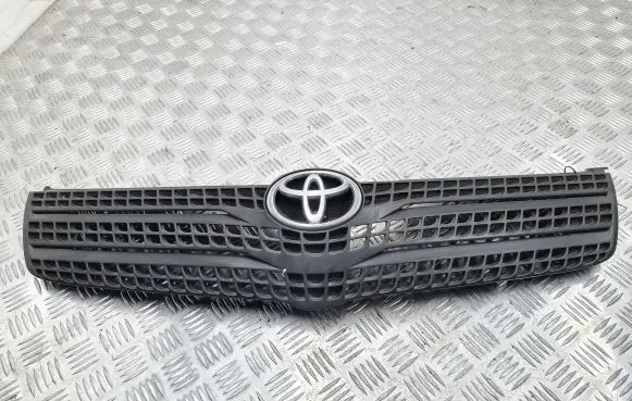 Toyota Corolla Verso E121 Front bumper upper radiator grill