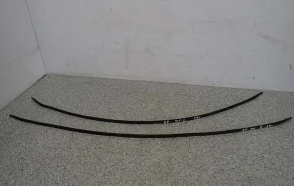 Roof trim bar molding cover