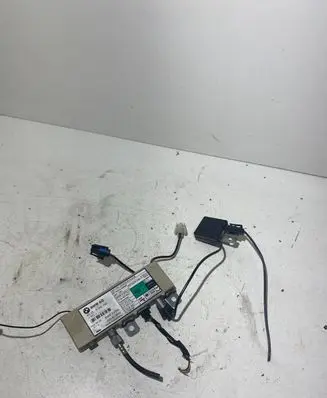 BMW 5 E39 Antenna control unit 8380685 65258380685 8380945