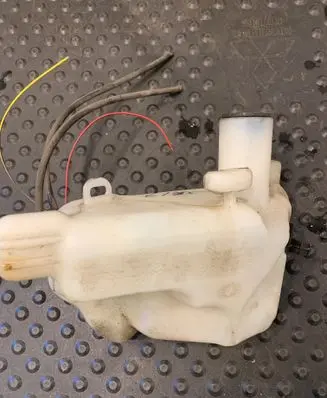 Peugeot Partner Windshield washer fluid reservoir/tank 9671568380