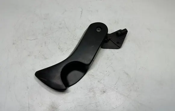 BMW 5 E39 Engine bonnet (hood) release handle 8226621 51238226621 8165196