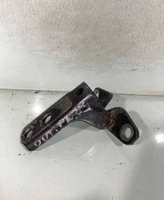 Mitsubishi Outlander Front door upper hinge