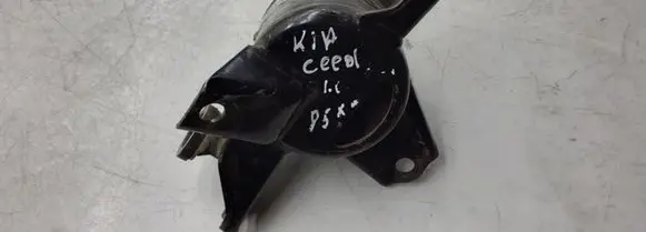 KIA Ceed Engine mount bracket