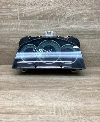 Toyota Corolla Verso E121 Speedometer (instrument cluster) 838000F090