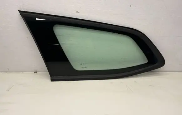 Peugeot 308 Rear side window 9805551280