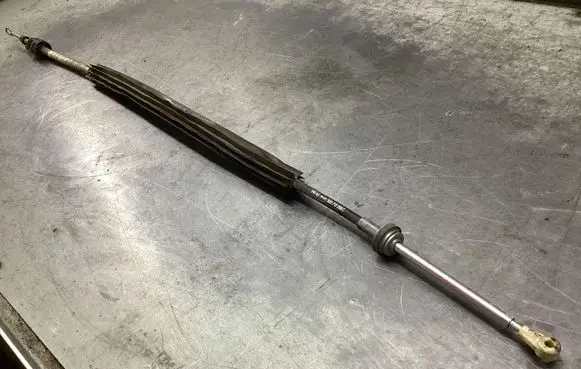 Volkswagen PASSAT B8 Gear shift cable linkage 3Q0713266C