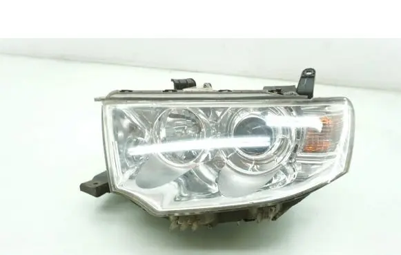Mitsubishi L200 Headlight/headlamp MMAUTKO28662