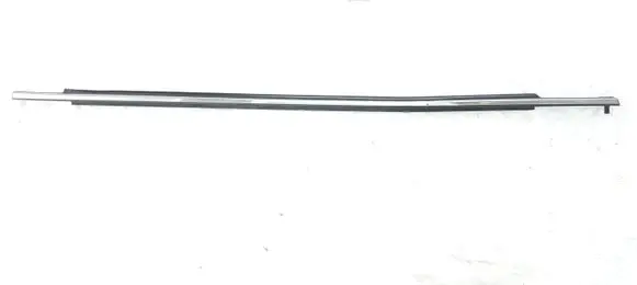Toyota Avensis T250 Front door glass trim molding