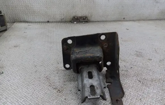 Citroen C3 Engine mount bracket 9650585180
