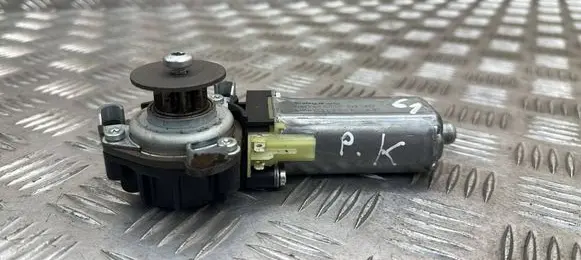 Mercedes-Benz C W203 Seat adjustment motor 0390203001