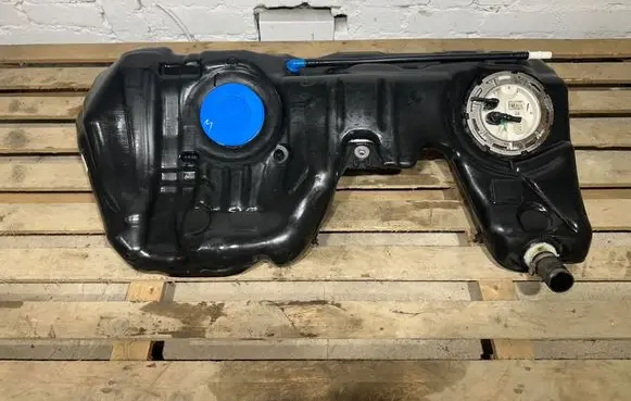 BMW 4 F36 Gran coupe Fuel tank 7376160 7243972