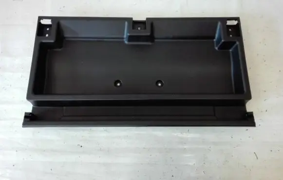 Glove box
