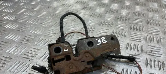 Volkswagen Golf V Engine bonnet/hood lock/catch