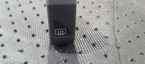 Windscreen/window heater switch