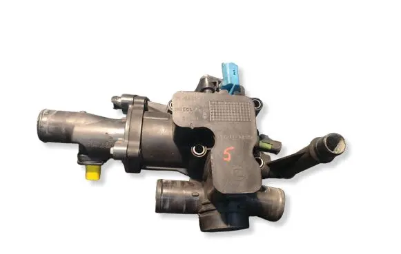Ford Focus Thermostat/thermostat housing 9646439080 51353 1NDE05