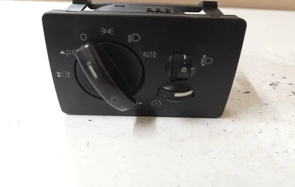 Ford Focus C-MAX Light switch 4M5113A024
