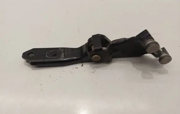 Volkswagen Caddy Sliding door middle roller runner 2K0843335A