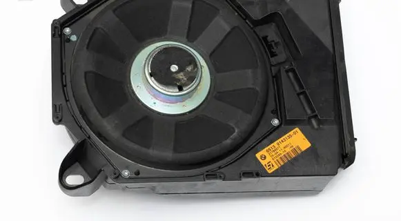 BMW 3 E90 E91 Subwoofer speaker 9143135 65139143135 9144203
