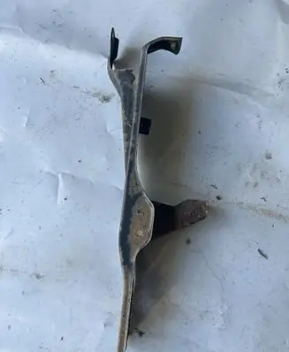 Toyota Land Cruiser (HDJ90) Radiator support slam panel bracket 