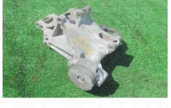 Seat Toledo I (1L) Engine mounting bracket