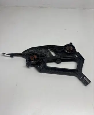 Skoda Octavia Mk2 (1Z) Headlight/headlamp mounting bracket 1Z0941339