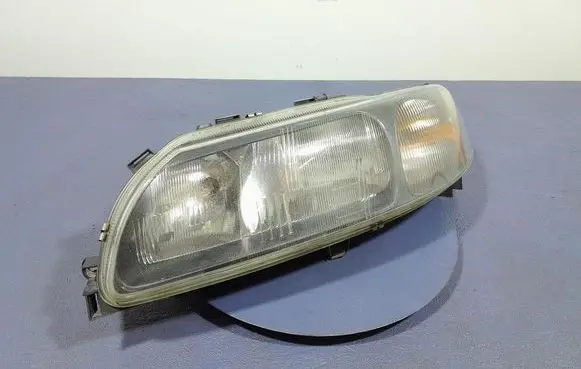 Volvo XC70 Headlight/headlamp 8662948