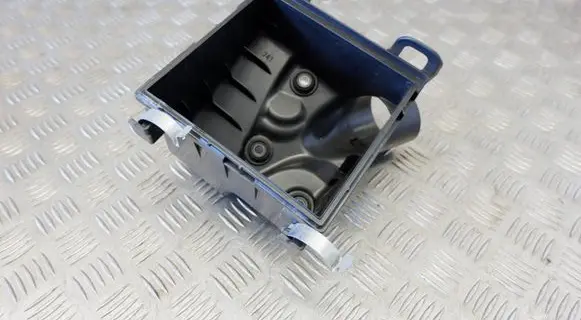 Lexus UX Air filter box 1770124460