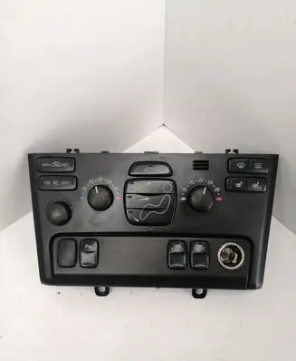 Volvo XC90 Climate control unit 8682734