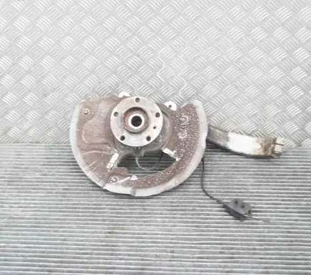 BMW X5 E70 Front wheel hub 6773784
