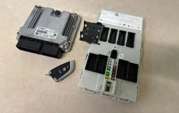 BMW 4 F36 Gran coupe Engine ECU kit and lock set 8475350 8733499