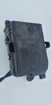 KIA Carens II Fuse module 919501D220