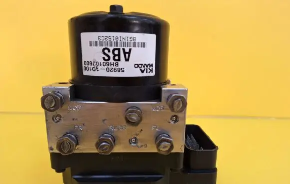 KIA Carens III ABS Pump 5WY7509 589201D100 BH60107600