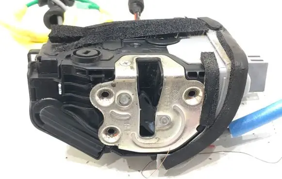 KIA Stinger Rear door lock 81420-J5000