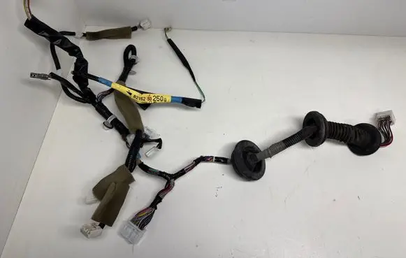 Lexus LS UCF30 Left interior wiring harness 8215250250