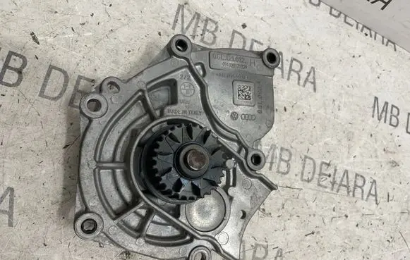 Volkswagen Golf VII Water pump 06L121012H