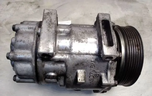 Volvo V50 Air conditioning (A/C) compressor (pump) 3M5H19D629HE