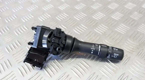 Lexus CT 200H Wiper control stalk 8465248190