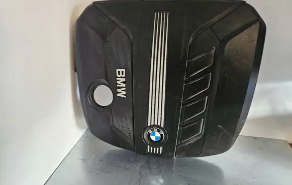 BMW 5 F10 F11 Engine cover (trim) 7802847