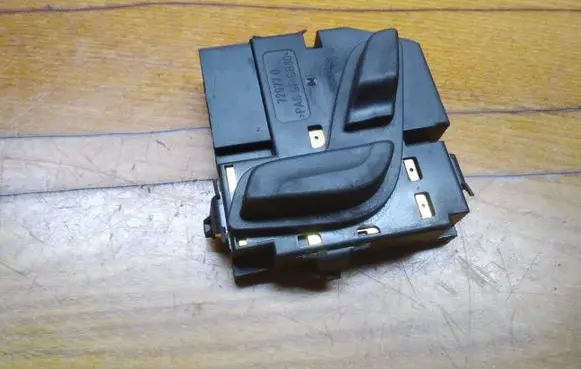 Mercedes-Benz E W212 Seat control switch A2048701858 03467811 729770