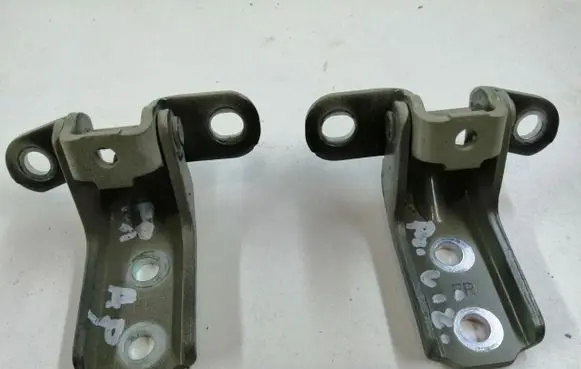 Hyundai Kona I Front door hinge set A046057