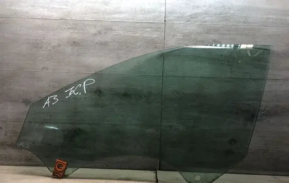 Audi A3 S3 8V Front door window glass four-door 43R001025 E000232