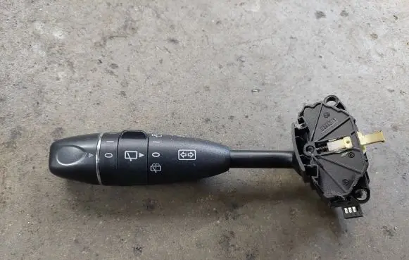 Mercedes-Benz R W251 Indicator stalk A1645403445