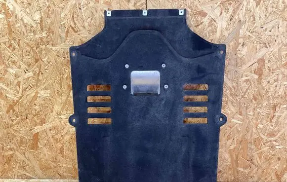 Porsche Macan (95B) Engine splash shield/under tray 95b825209e