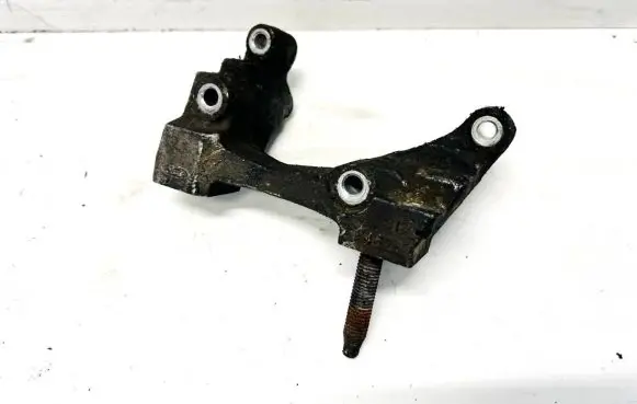 Ford Focus Engine mounting bracket xs406030 xs40-6030