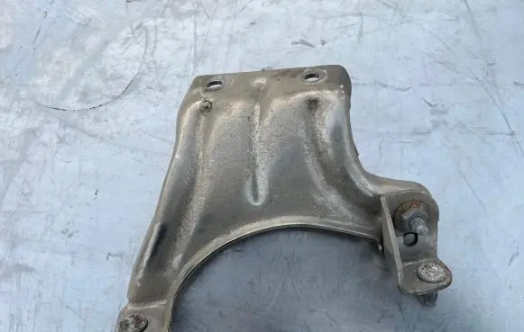 Muffler mount bracket/holder