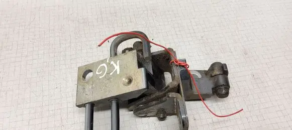 Volkswagen Polo Rear door hinge set 6Q4833411