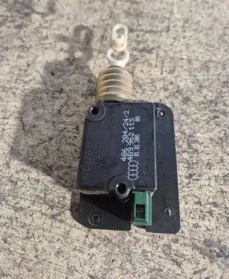 Audi A3 S3 8L Tailgate boot lock/latch motor 8L0827833