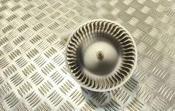 Mazda 3 II Heater fan/blower 8727000861